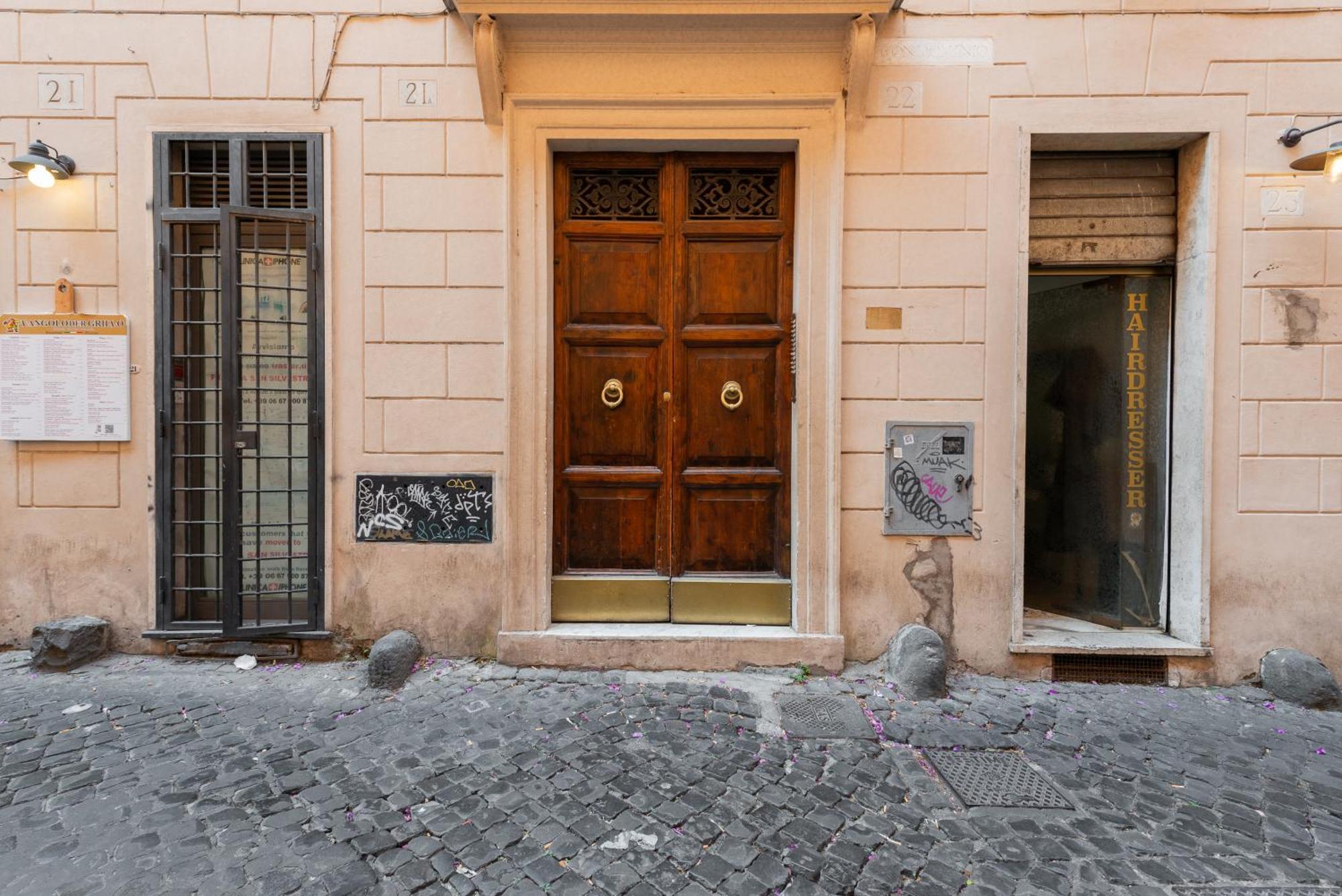 My Trevi Suite & Apartment Rome Bagian luar foto